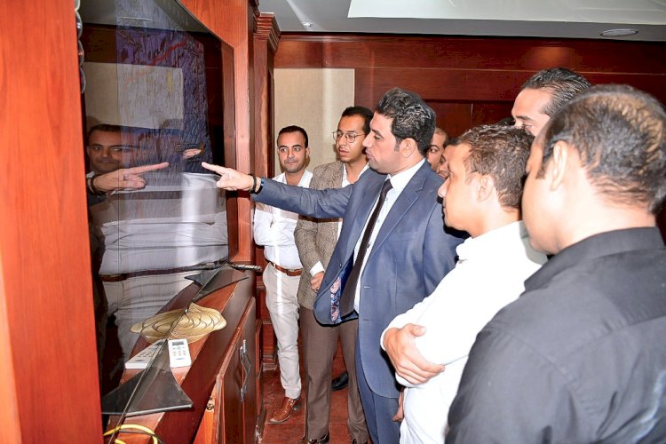 نائب المحافظ يلتقي بشباب سوهاج لاطلاق مبادرة "بايدينا نجمل شوارعنا"