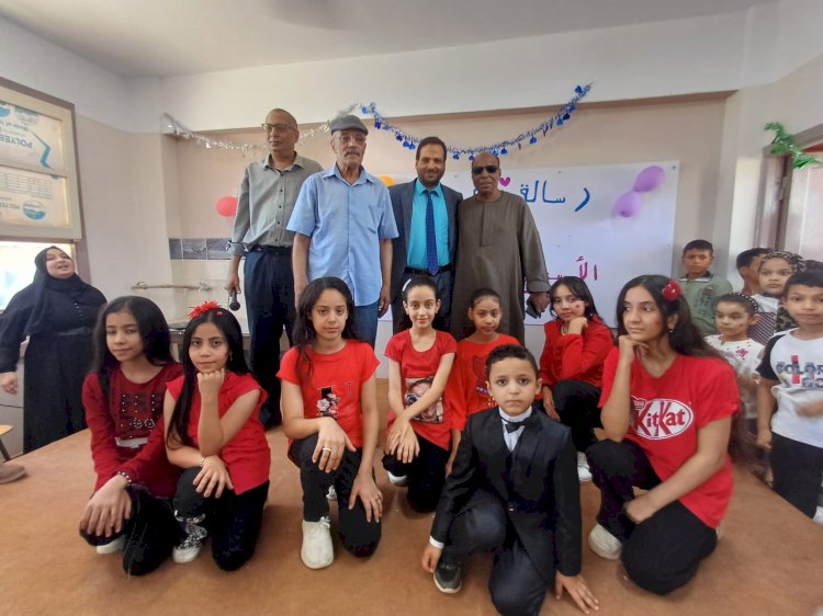 مدير عام التعليم بأبوتشت  يشهد حفل "يوم الوفاء ورد الجميل" بالشهيد محمد اسماعيل قناوي الابتدائية