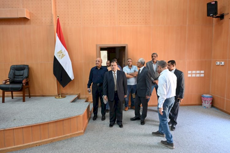 لجنة من وزارة التعليم العالى بجامعة  جنوب الوادى لتقييم جامعة الغردقة تمهيدا لاستقلالها