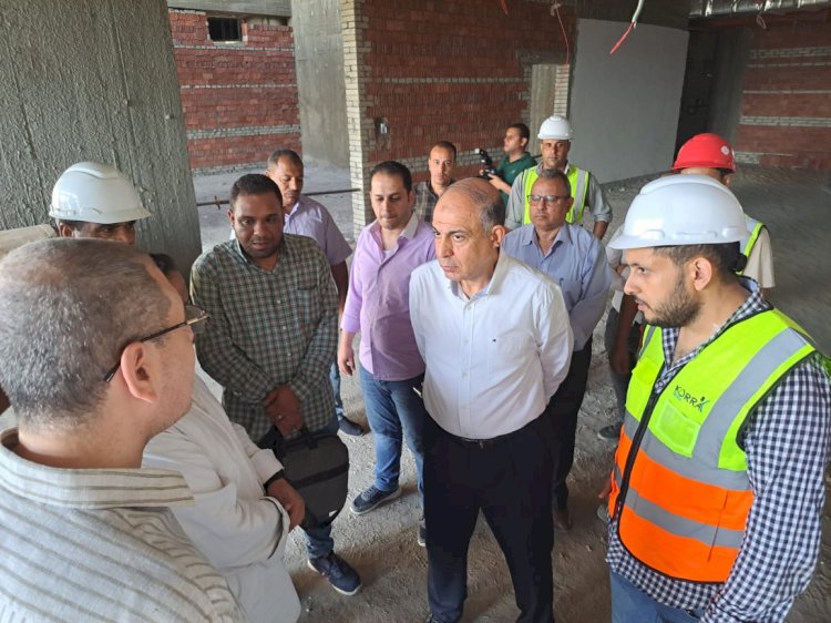 فى جولة ميدانية بمركز مغاغة.. محافظ المنيا يتفقد مستشفيات مغاغة  