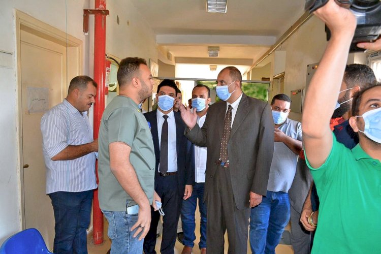 "محافظ سوهاج"يقيل مدير مستشفي المراغة والمدير المناوب ويحيل جميع العاملين للتحقيق لتردي مستوي الخدمة