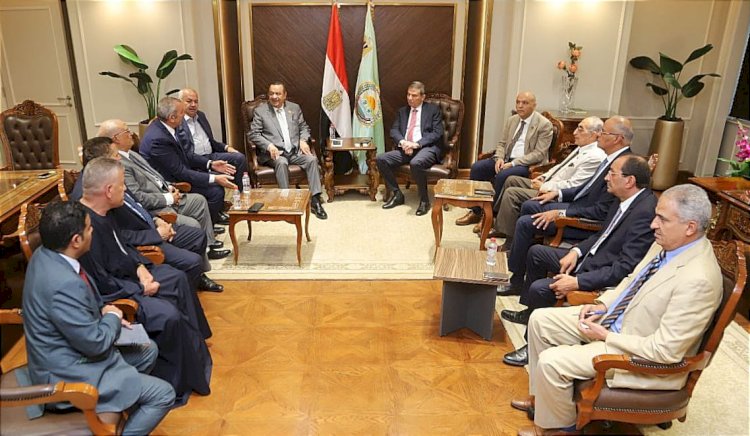 "فاروق"يستقبل اعضاء لجنة الزراعة والري بمجلس الشيوخ