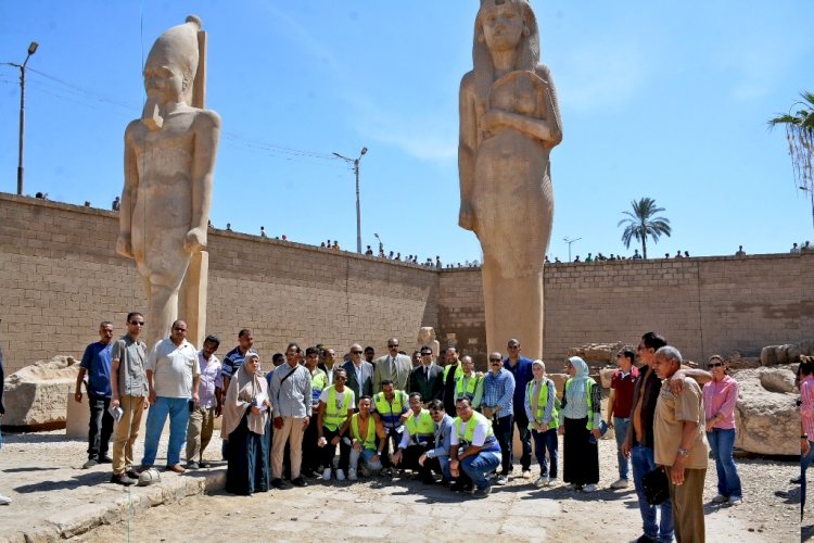 محافظ سوهاج يتفقد المنطقة الاثرية بأخميم بعد نقل سوق الاربعاء