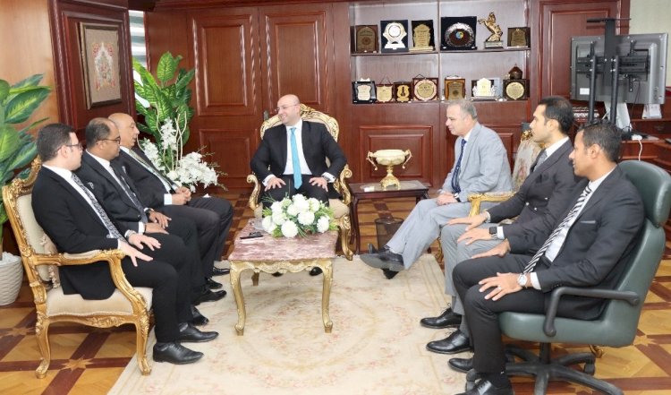 محافظ بني سويف يستقبل مجلس إدارة نادي قضاة بني سويف