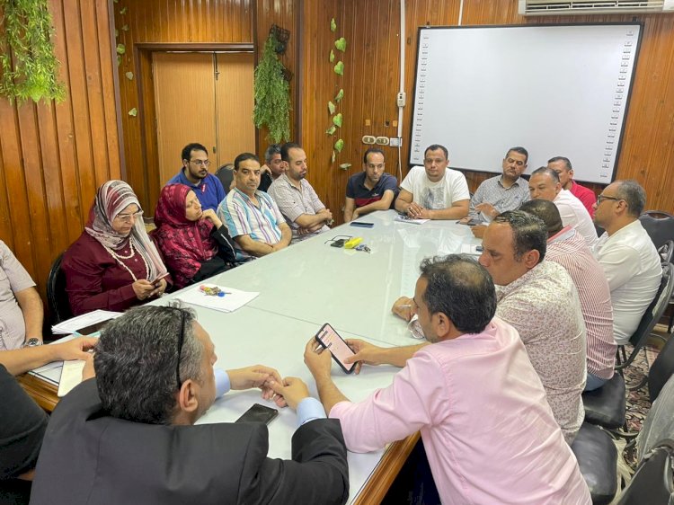 مناقشة التحديات التي تواجه قطاع الصحة بكفر الشيخ
