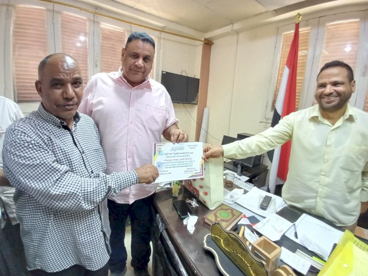 تعليم ابوتشت يكرم  وكيل الموارد البشرية لبلوغه السن القانوني للتقاعد  