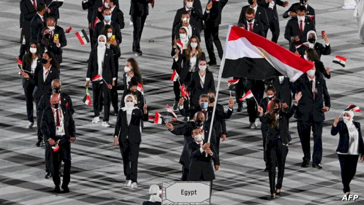 سارة وأحمد حاملي العلم المصري في أولمبياد باريس