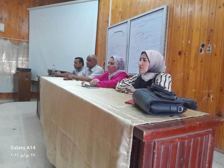 ختام اللقاءات التوعوية لجامعة جنوب الوادى فى محو الأمية 