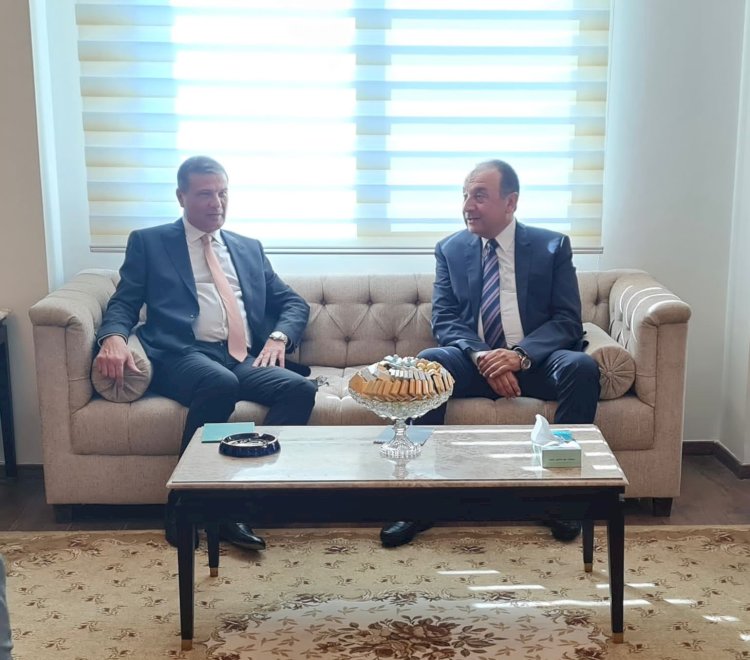 وزيرا الزراعة وقطاع الاعمال يبحثان  تنمية انتاج وصناعة القطن المصري