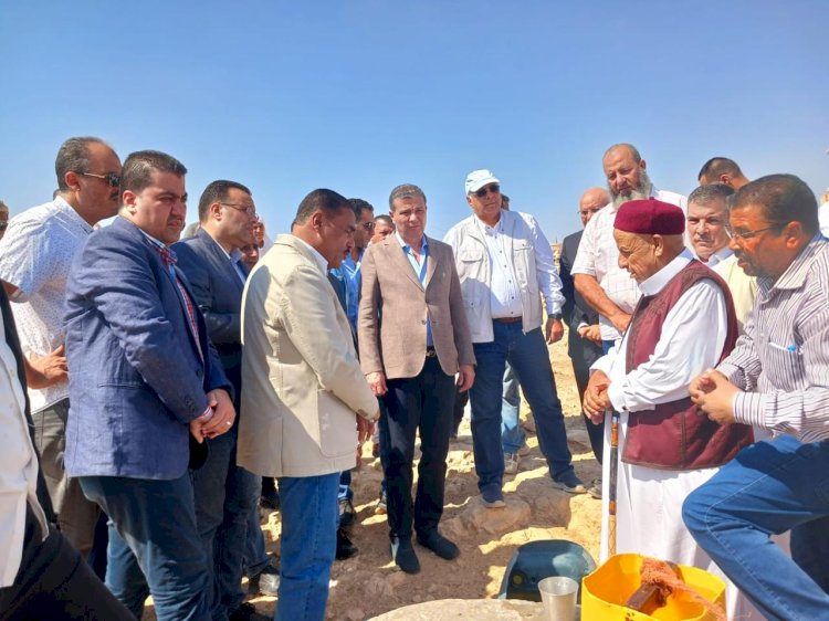 وزير الزراعة ومحافظ مطروح يتفقدان جهود التنمية الزراعية في  وادى الحريقة بمطروح