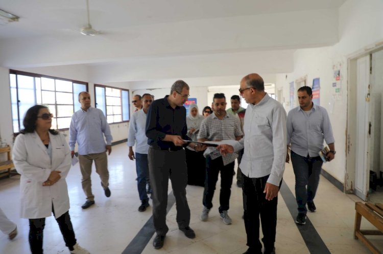 محافظ المنيا في جولة مفاجئة بالمراكز الطبية بالمنيا الجديدة