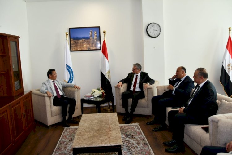 "بدوي"يلتقي برئيس "بي بي"العالمية للعاز لبحث انشطة الشركةالمتعددة في مصر