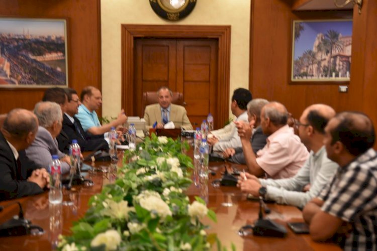 محافظ بورسعيد والبحوث الزراعية يبحثان حل المشكلات التي تواجه التنمية الزراعية بالمحافظة