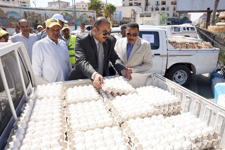 قافلة متحركة بالسلع الغذائية لمطروح