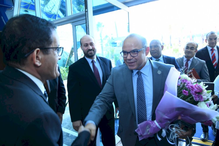 الرئيس السيسي يصدر قراراَ بتجديد تكليف الدكتور محمد فريد صالح قائمًا بأعمال رئيس الهيئة العامة للرقابة المالية بدرجة وزير لمدة عام
