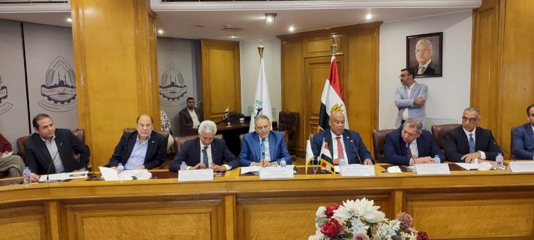 عضو غرفة القاهرة: تحسن ملحوظ في العلاقات الاقتصادية بين مصر وسريلانكا بالسنوات الأخيرة