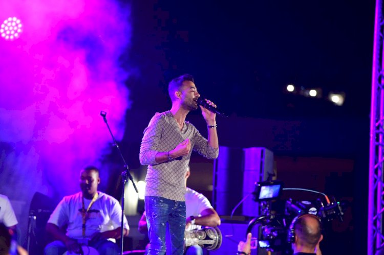 هيثم شاكر يشعل مهرجان صيف بنغازي بحفل عائلي كامل العدد (صور)