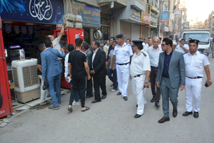 "عبدالهادي"يقود حملة للنظافة ورفع الاشغالات باخميم وحي شرق وغرب سوهاج