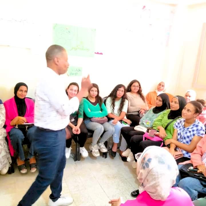 مياه قنا : ندوة توعية بالاشتراك مع مبادرة ابنتي الغاليه بجمعية شباب مصر بقنا