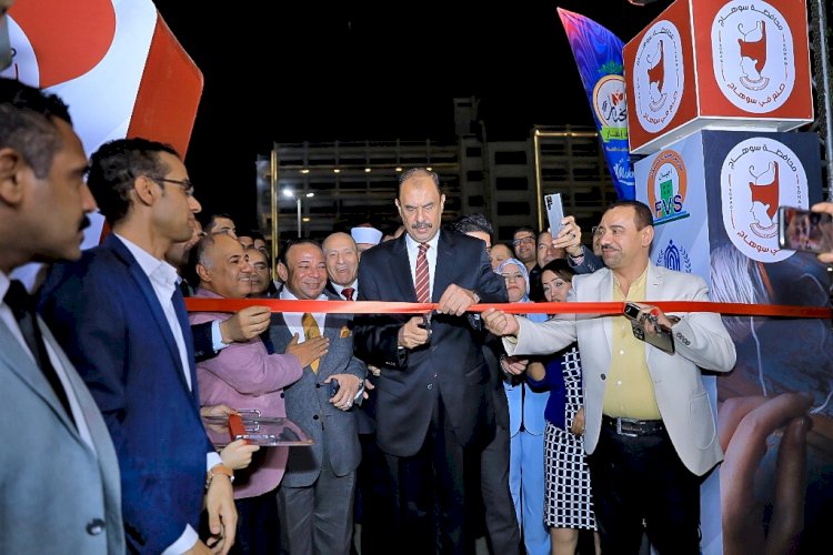 سراج يفتتح معرض صنع في سوهاج