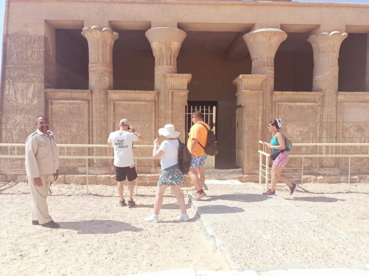 محافظ المنيا يوجّه بتشكيل ورش عمل لتنشيط السياحة الأثرية استعداداً للموسم الجديد