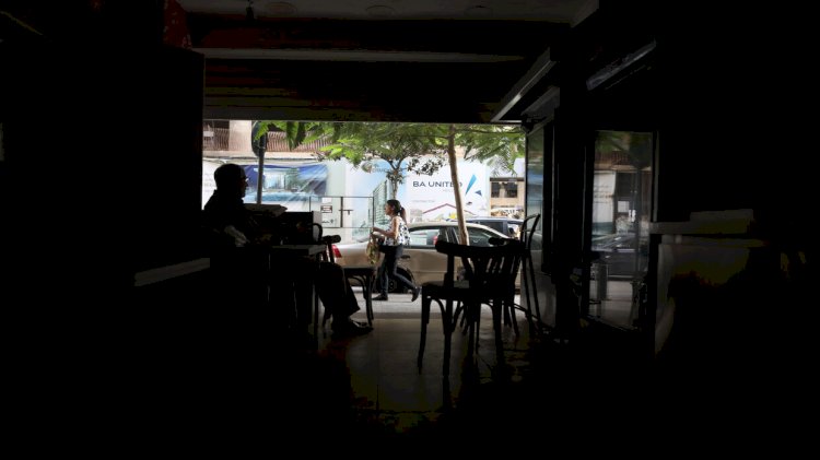 انقطاع الكهرباء على جميع المناطق في لبنان بما فيها المرافق الأساسية