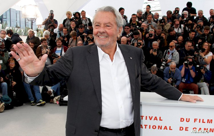 رحيل آلان ديلون أشهر ممثل عالمي في السينما الفرنسية