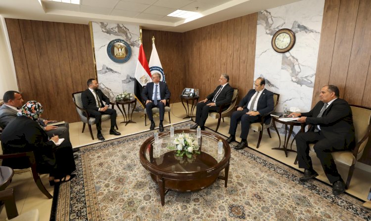 وزير البترول بحث انتاج الغاز مع بتروناس الماليزية