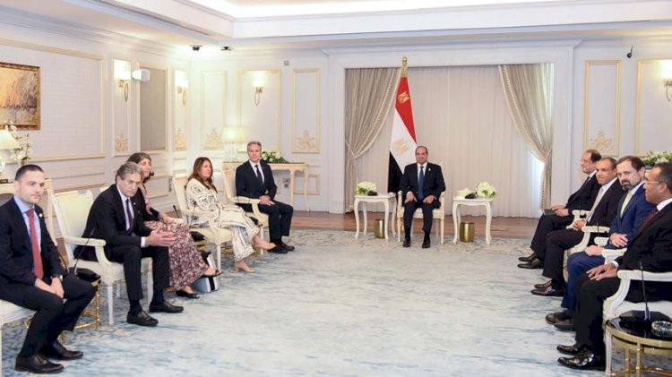 الرئيس السيسي في استقبال بلينكن: ضرورة وقف إطلاق النار في غزة وتبادل المحتجزين