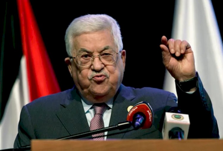 أخيرا كشف سر حديث الرئيس الفلسطيني وترامب علي المسرح بمؤتمر شرم الشيخ للسلام