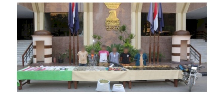 القبض علي ٦ متهمين وبحوزتهم كميات كبيرة من المخدرات