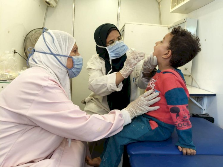 الكشف الطبى على 2834 مواطنا بقرى مركز ملوى خلال قوافل طبية مجانية