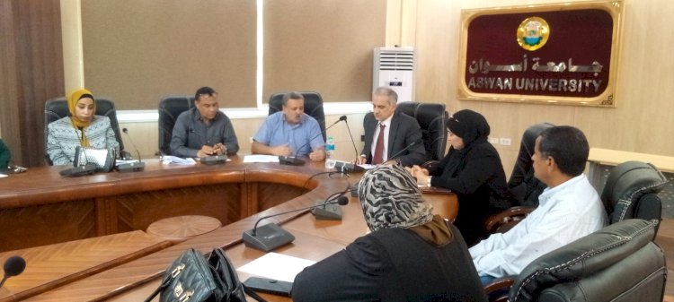 الدكتور/ لؤي سعد الدين يجتمع بمديري عموم إدارات الجامعة استعدادا لبدء العام الدراسي