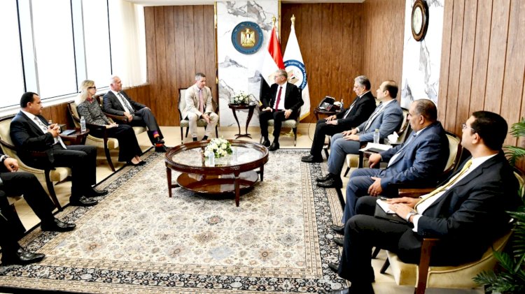 وزير البترول يعقد اجتماعين مع شركة فرنسية واخري بريطانية
