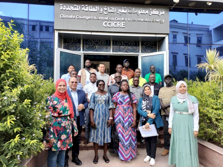 مركز معلومات تغير الماخ يستقبل وفد الحايكا اليابانية