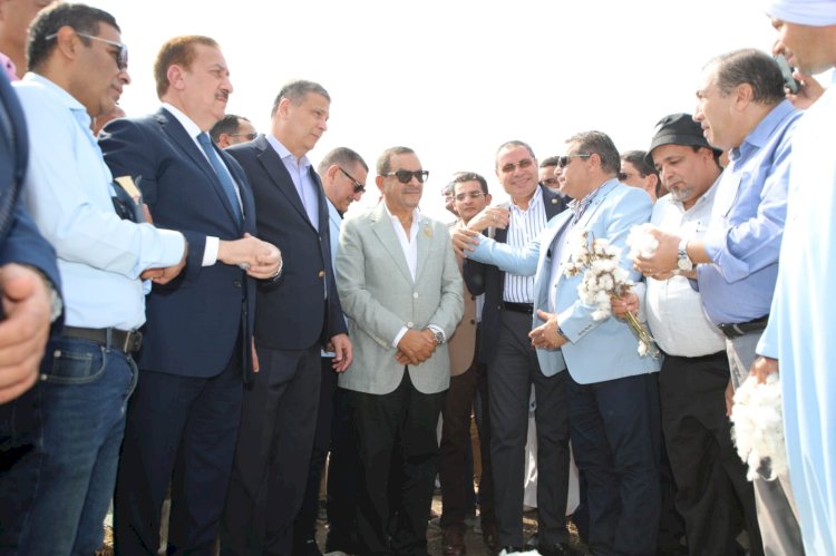 وزير الزراعة يشكر جميع أجهزة الوزارة لجهوهم في تكريم الفلاح في عيده ال"٧٢"