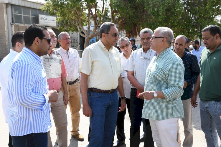 محافظ قنا يتفقد عدد من مشروعات المجمع الحرفى الصناعي بمنطقة الصالحية