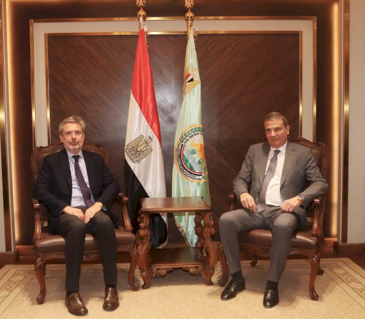 وزير الزراعة والسفير الايطالي بحثا التعاون في المجال الزراعي