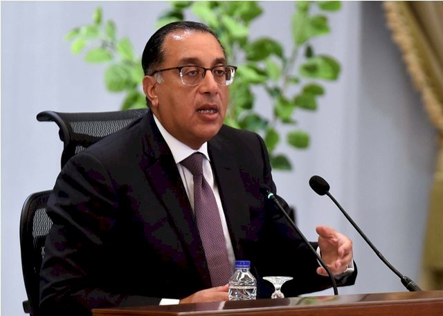 بعد انفلات أسعاره.. رئيس الوزراء يعقد اجتماعًا لتنظيم سوق السيارات