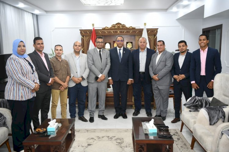 محافظ قنا يستقبل أعضاء محاكاة مجلس الشيوخ بالمحافظة