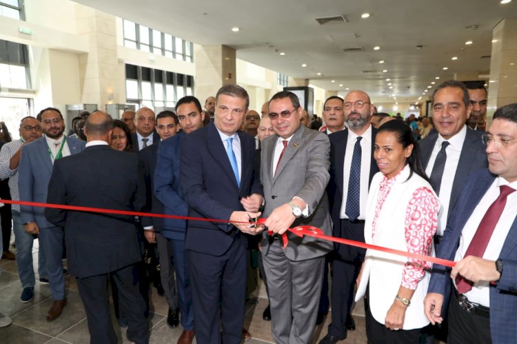 فاروق يفتتح الدورة ال ٣٦ لمعرض صحاري الزراعي الدولي