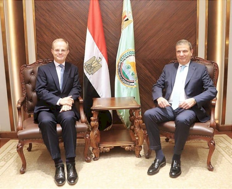 فاروق يبحث مع السفير البريطاني دعم منظومة الامن الغذائي المستدام