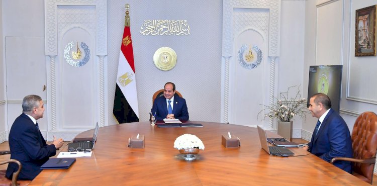 السيسي يتابع تطورات حركة الملاحة بقناة السويس في ظل تحديات منطقة البحر الأحمر وباب المندب