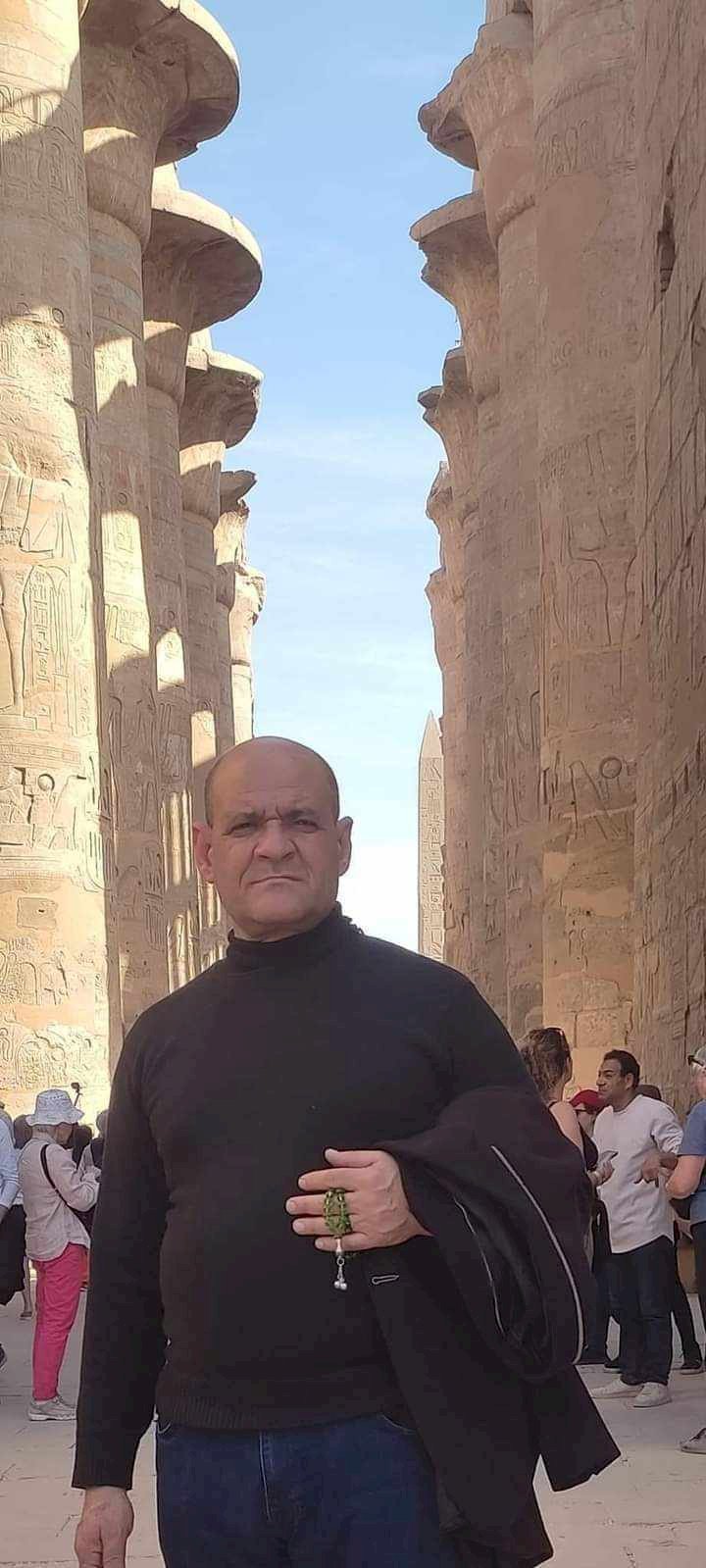 حروف بطعم الموت.. شعر رجب لقى