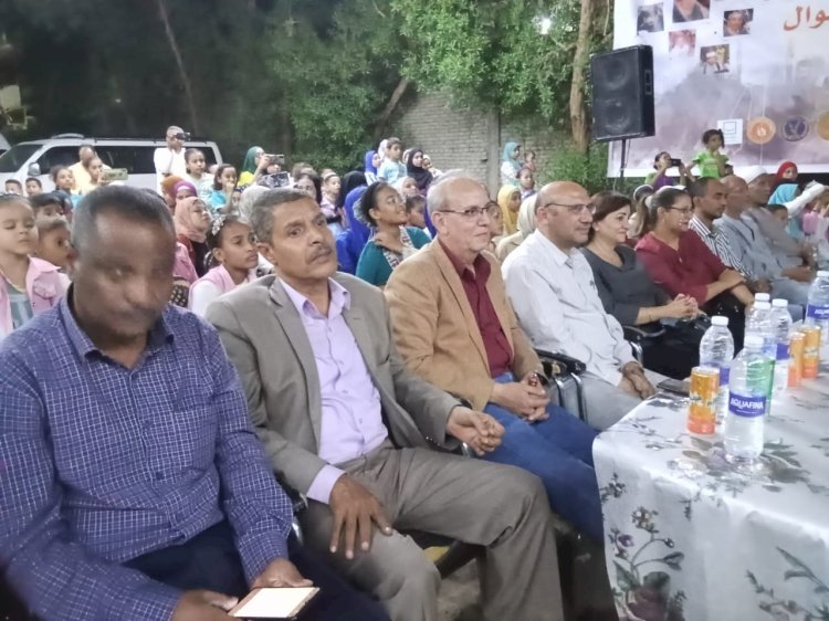 ناصف و باخوم وفتحى يشاهدون " توتة توتة " بالخطارة