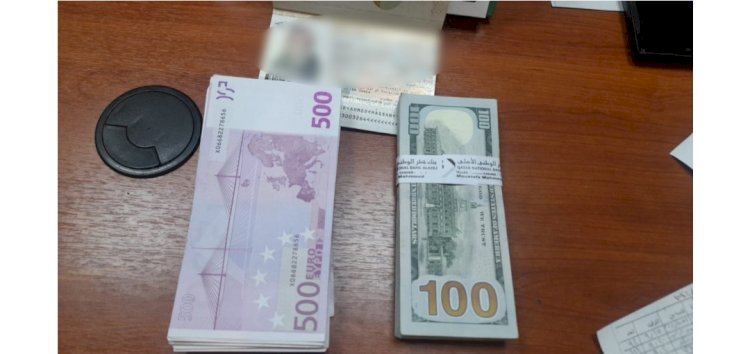 القبض علي متهمين بحوزتهما عملات اجنبية داخل مطار القاهرة