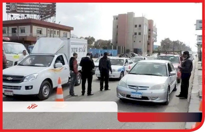 تحرير مخالفات مرور التحدث في المحمول والمواقف العشوائية