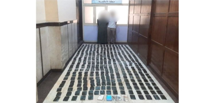 ضبط ٤٠ كيلو حشيش بحوزة تاجرين بالاسكندرية