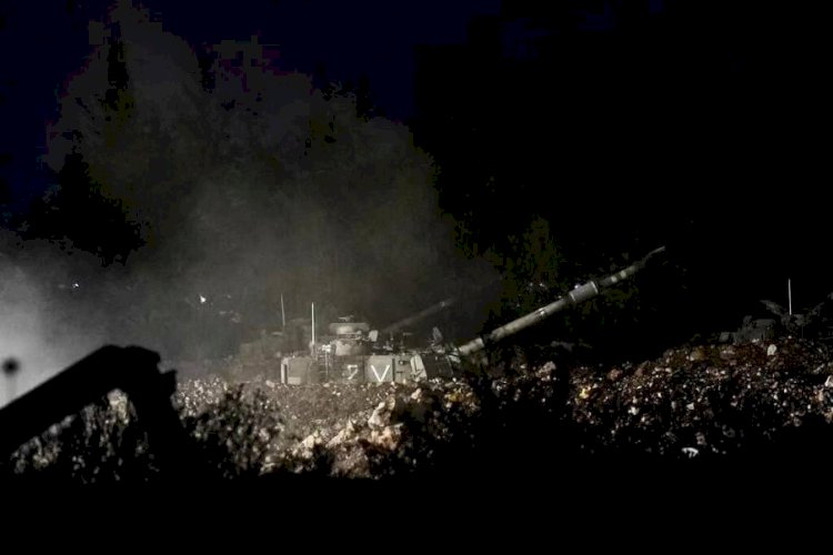 الدول الغربية تتحرك لإجلاء رعاياها وفرنسا ترسل حاملة مروحيات مسلحة