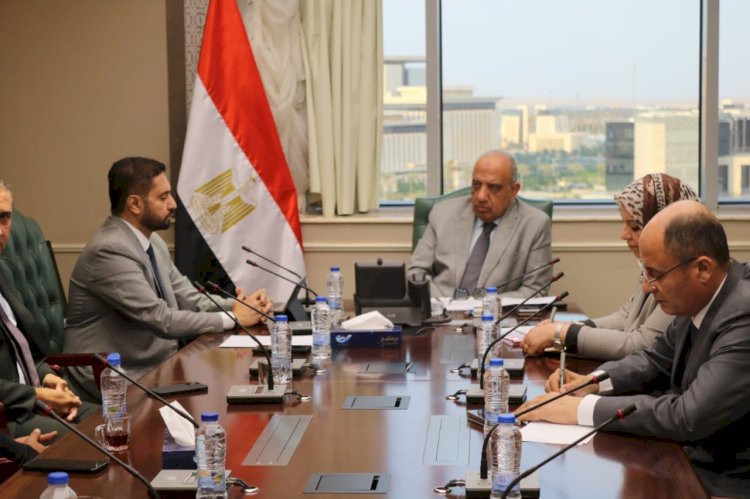 عصمت يبحث مع جيلا-انترو التعاون في مجالات الطاقة المتجددة والهيدروجين الاخضر